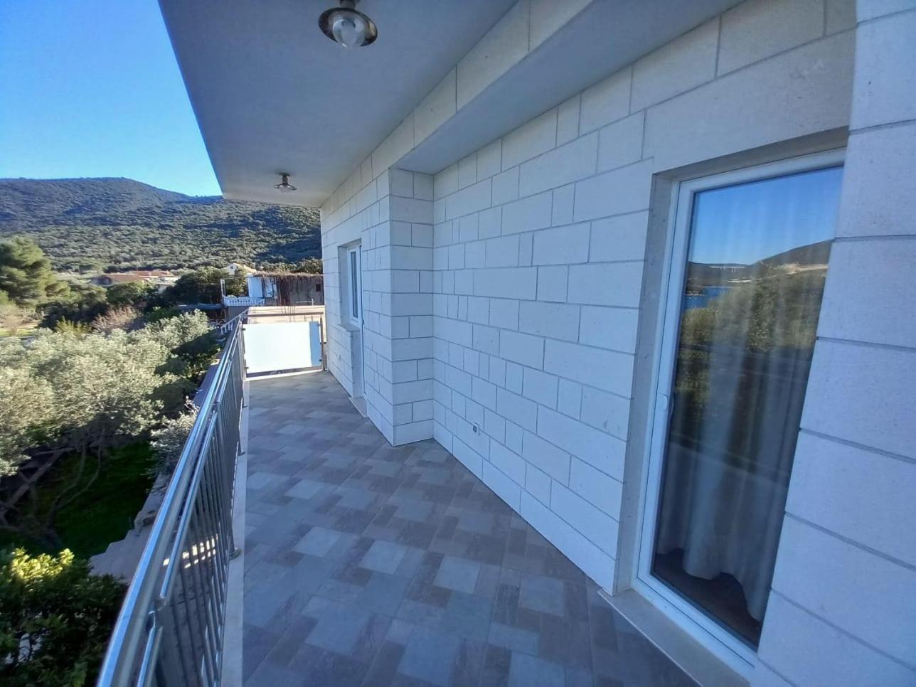 Apartments By The Sea Kabli, Peljesac - 10225 Brijesta 外观 照片
